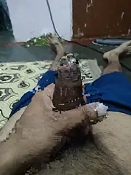 Pokazy przed kamerką – naveen-69