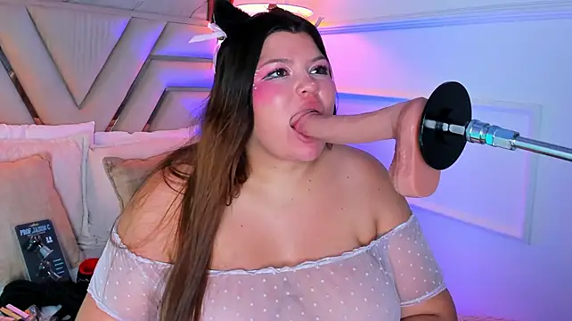 Онлайн чат XXX Giialove