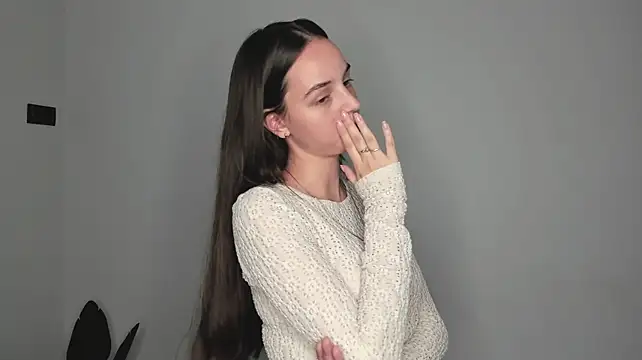 MaraMillis Chat XXX live