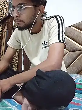 Horny_young21: διαδικτυακό σόου στην κάμερα
