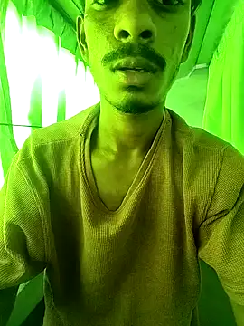 הופעת וובקאם של playing_telugu_guy_88