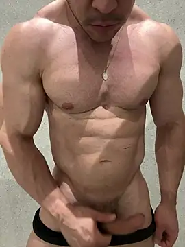 Show modela boynoshaperj na web-kameri
