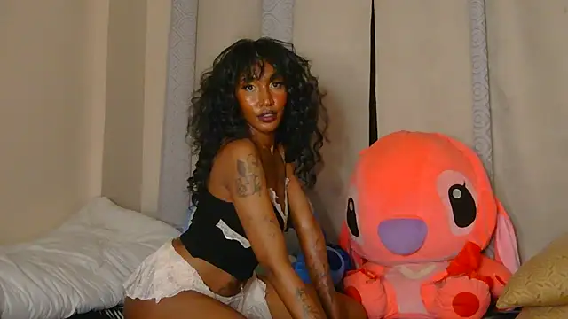 Novah_Vybes Show in webcam