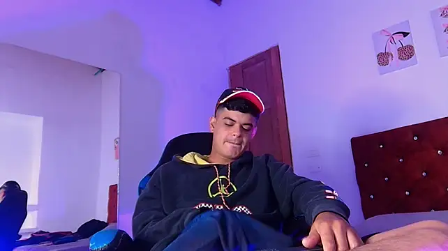 Show modela BuckAdams na web-kameri