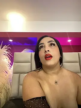 Sheeryyll Chat XXX in diretta
