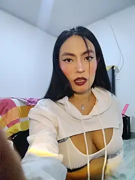 AdarhaRamirez_'s Webcam Show