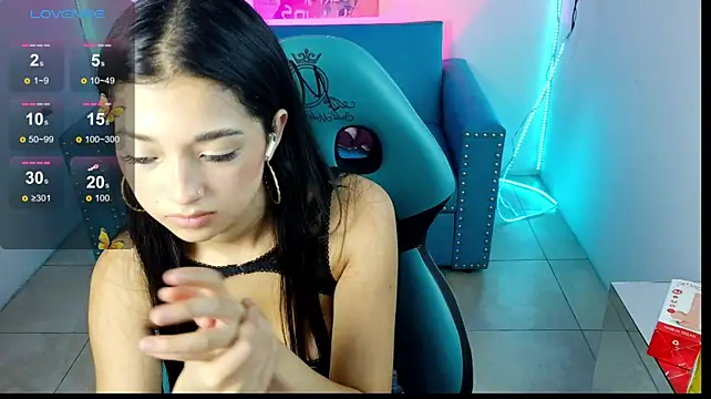 cherry_queen_m Show in webcam