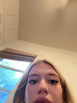 brittneyyy's Live XXX Chat