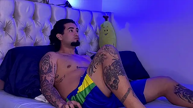 Noah_mill Show in webcam