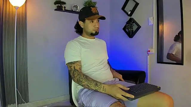 Noah_mill Webcam Show