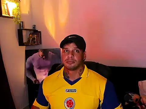 Show modela MarckMathews na web-kameri