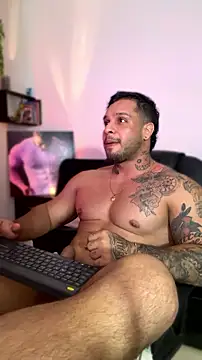 הופעת וובקאם של MarckMathews