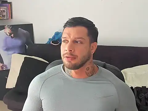 Show modela MarckMathews na web-kameri