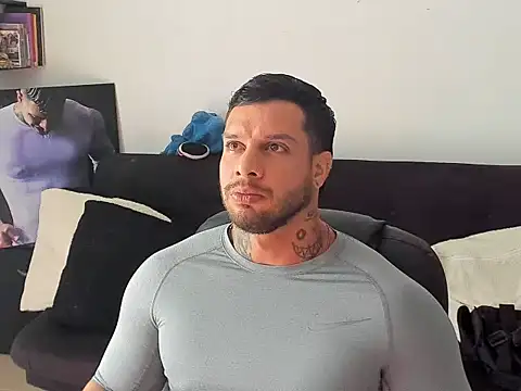 Show modela MarckMathews na web-kameri