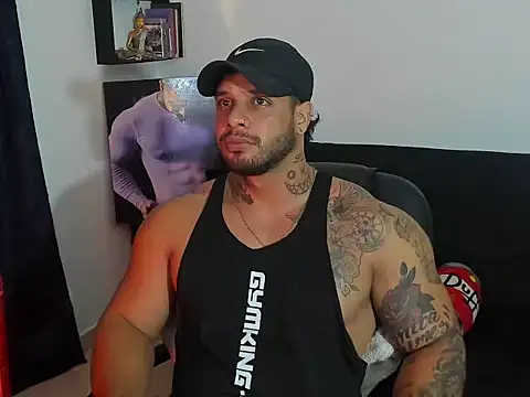 Show modela MarckMathews na web-kameri