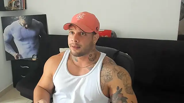 MarckMathews Show in webcam