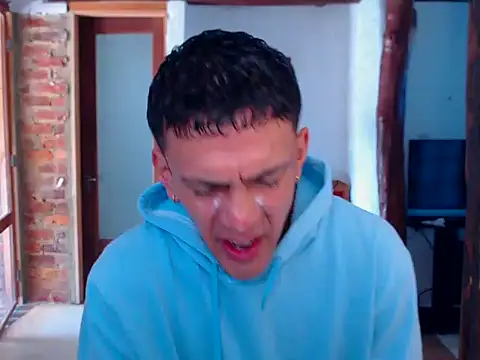 Show modela haroldxilva na web-kameri