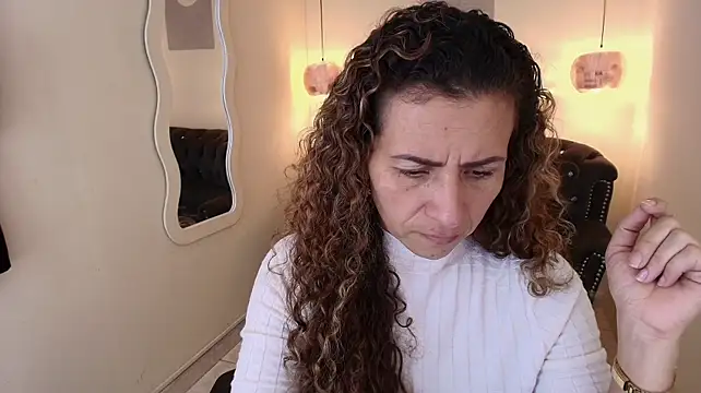 צ'אט XXX בשידור חי של angelbluemilf