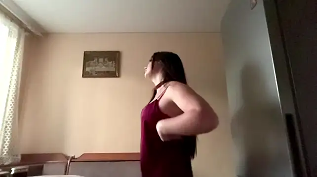 Hillary Live XXX-Chat