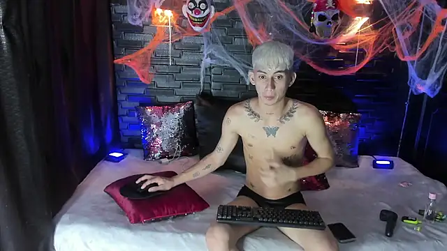 הופעת וובקאם של jake_bunny1