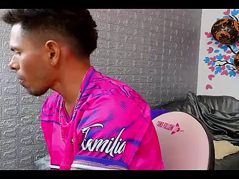 adamhot1992 Webcam-Show