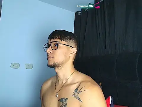 Roy-barney Webcam Show