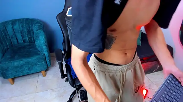 xteven_master19 Webcam Show