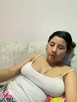 roxi-fox's Webcam Show