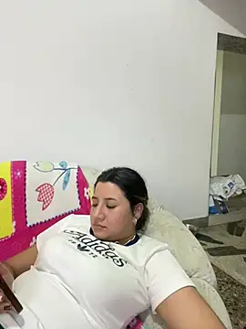 roxi-foxn Live XXX chat