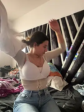 roxi-fox's Webcam Show