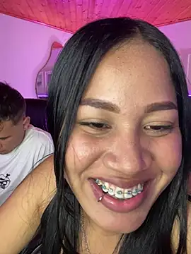Sara_piink18 webkamerás műsora