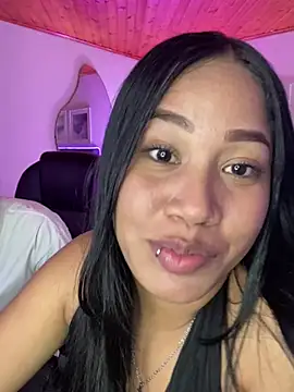 Sara_piink18's Webcam Show