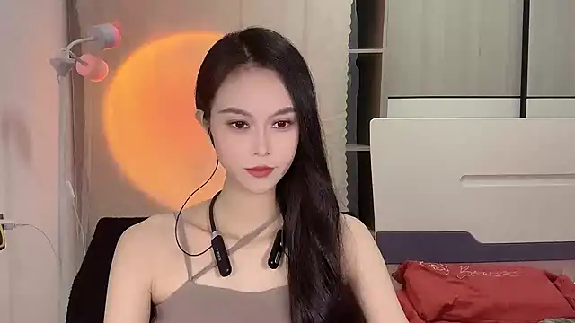 yiyi-uu Adlı Modelin Canlı XXX Sohbeti