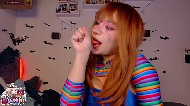 Isiswaifu Show in webcam