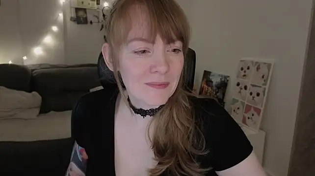Aurora_Velvett_'s Live XXX Chat