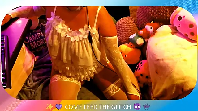 Pokazy przed kamerką – PixelGlitch