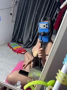 Lunababy668 网络视讯表演