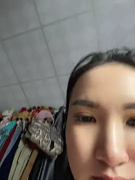 Lunababy668 Show Webcam