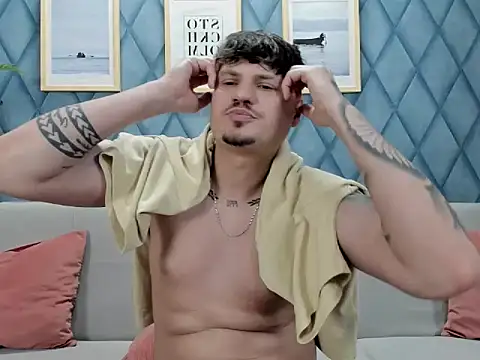 Show modela marioalessio na web-kameri