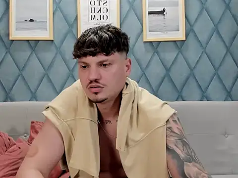 marioalessio Adlı Modelin Web Kamerası Şovu