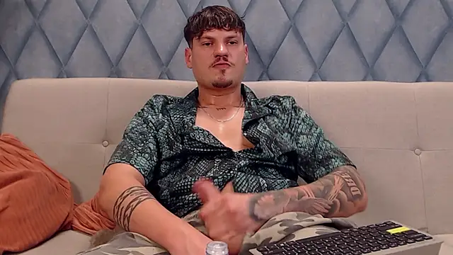marioalessio webkamerás műsora