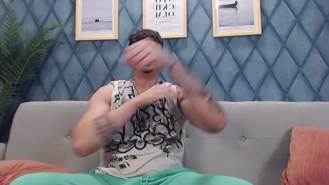 marioalessio webkamerás műsora