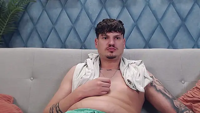 marioalessio Adlı Modelin Web Kamerası Şovu