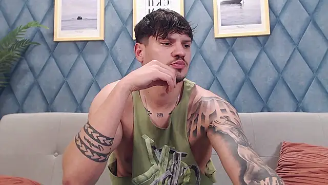 Show de marioalessio na webcam