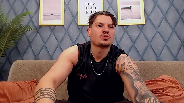 Show modela marioalessio na web-kameri