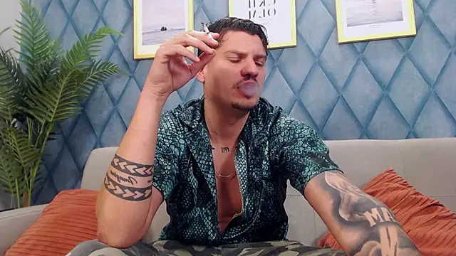 Show de marioalessio na webcam