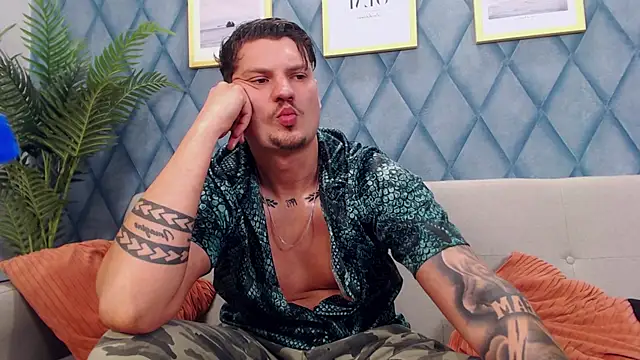Show de marioalessio na webcam