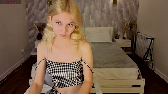Clara_Schneider0 现场XXX聊天