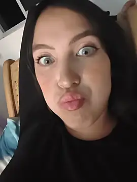 XXX chat uživo modela JustLina