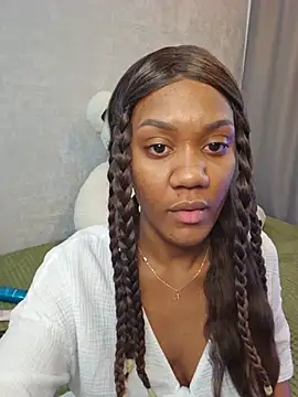 Chat +18 de Eva_Nahomi ao vivo